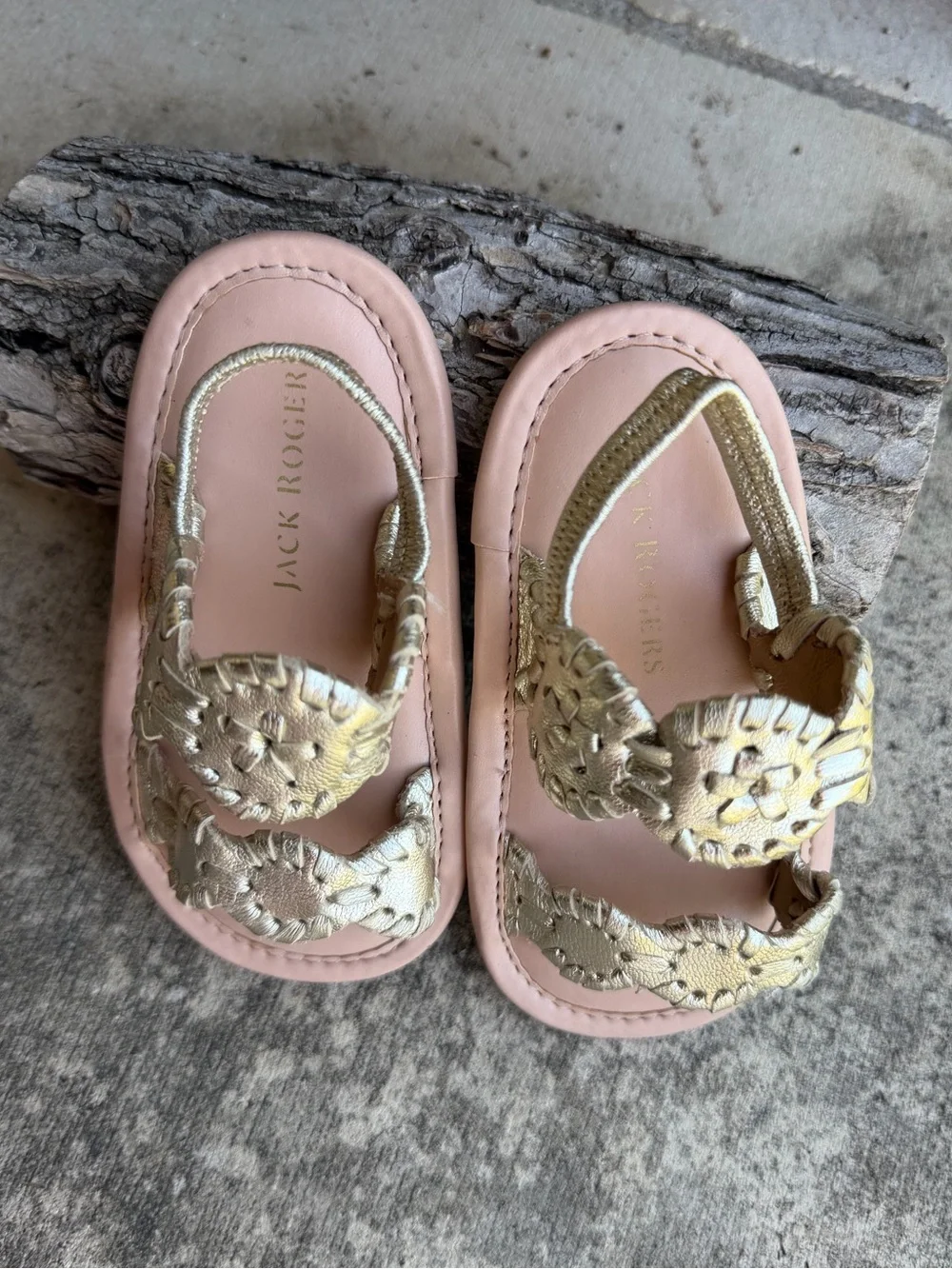 Gold leather baby sandals  NWOB Sz-3-6.   M